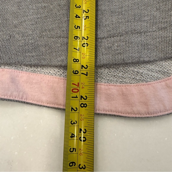 Vineyard Vines Women’s 1/4 Zip Sweater Gray W/ Pink Accents Sz M - Picture 7 of 12